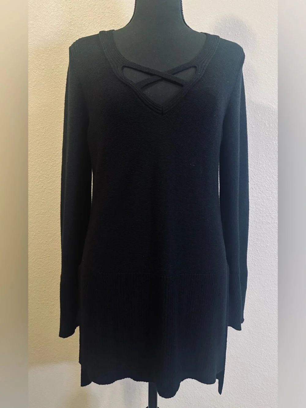 #195- Free People Criss Cross Tunic Black Knit‎ Sweater